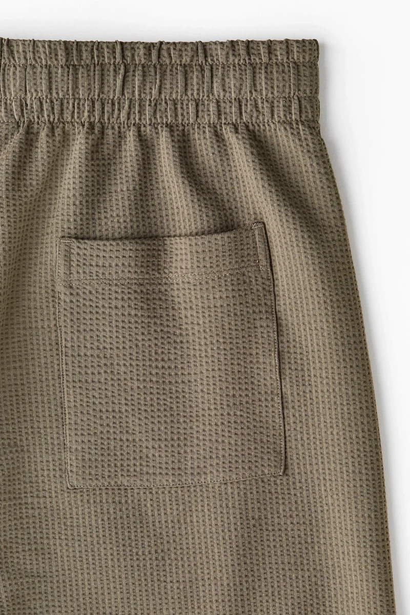 H&M  Relaxed Fit Waffled shorts for Men | Best Price UAE