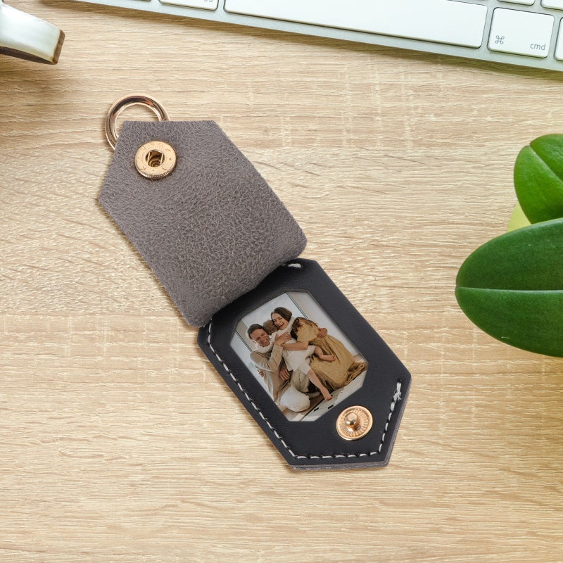 2pcs Photo Sticker Keychain Leather Car Key Pendant DIY Photo Keychain key - Image 2