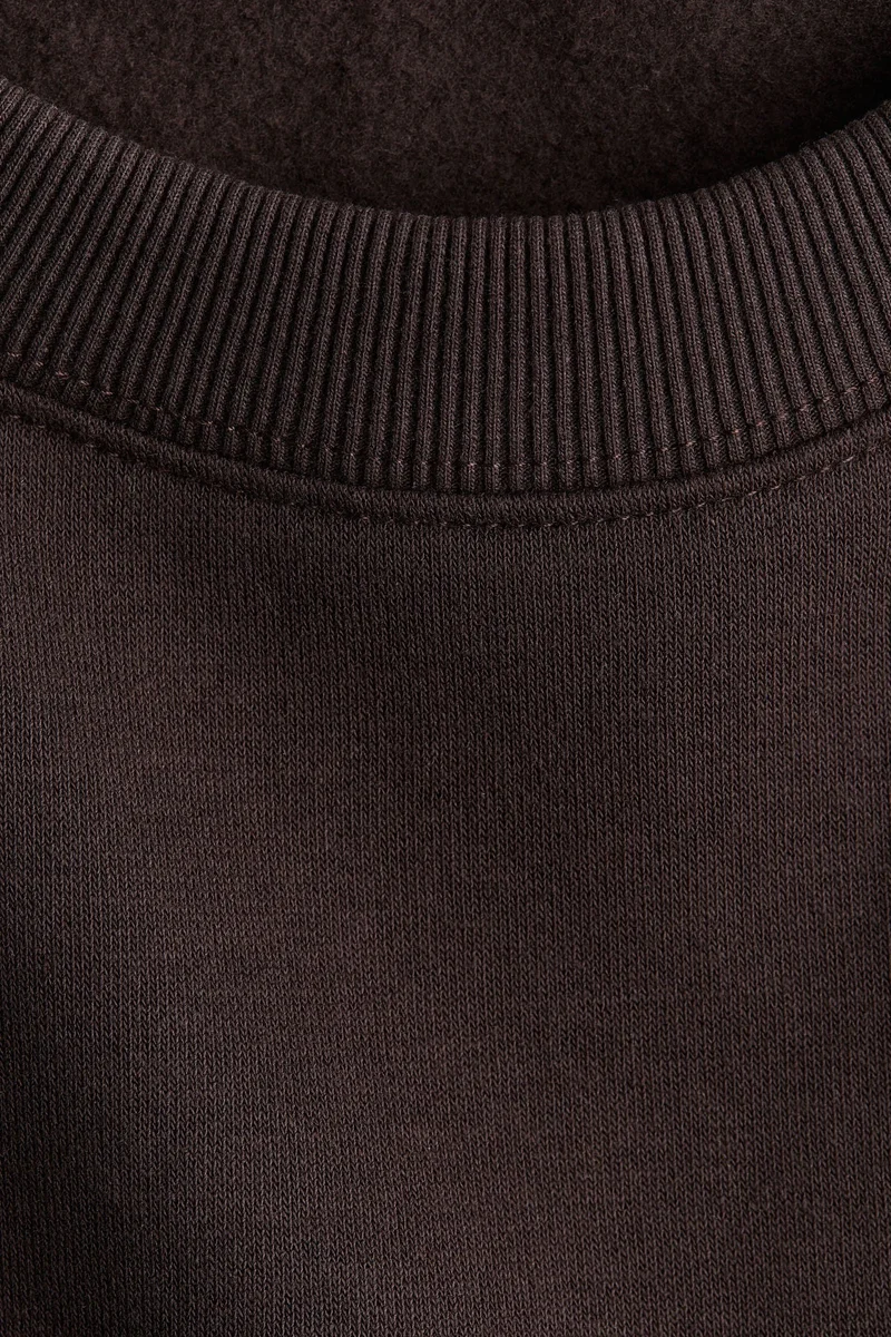 اتش اند ام سويت شيرت مزين بطبعة عبارة