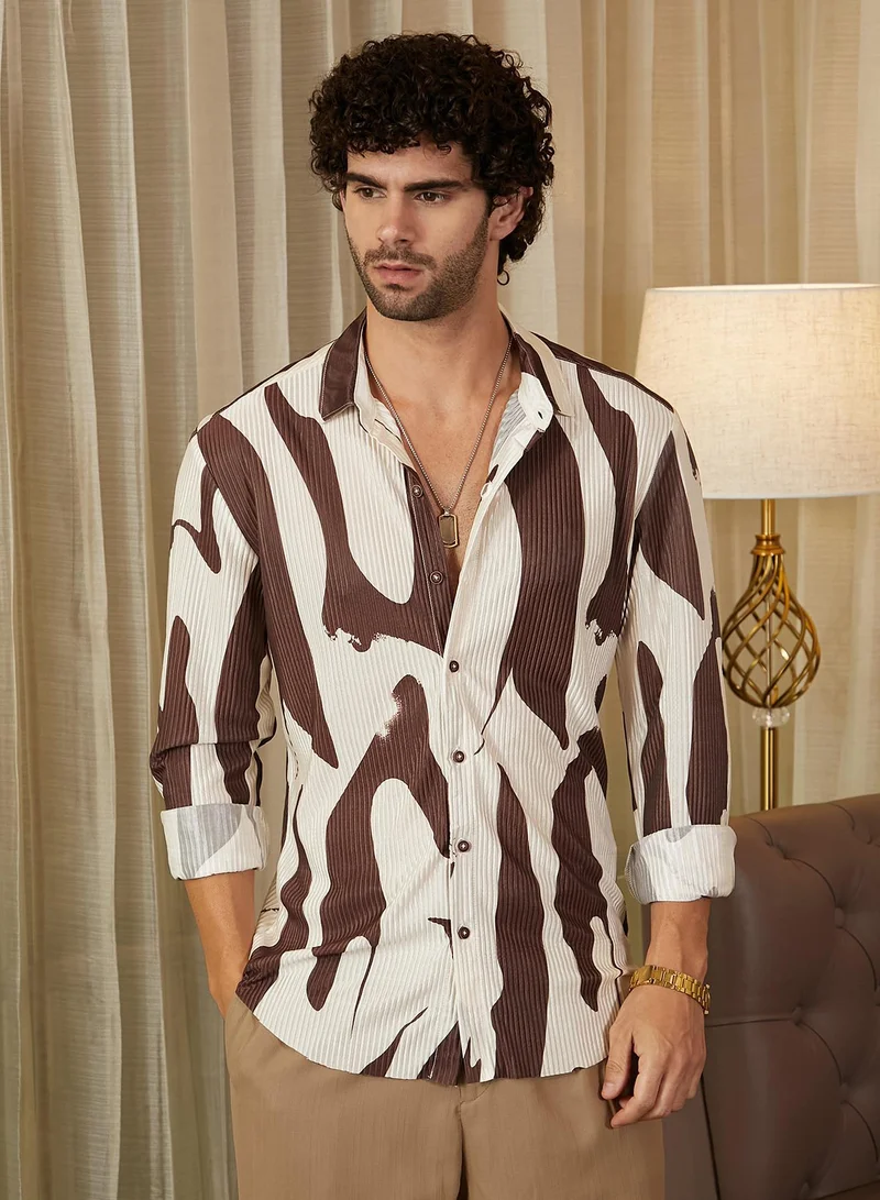 كامبوس سوترا قميص رجالي مطوي بخطوط كونتور بني شوكولاتة وأبيض أقحوان