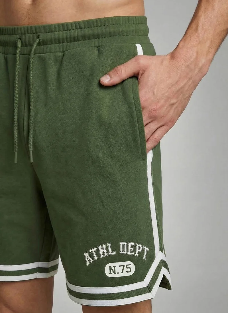 NOBERO  Nobero Oversized Shorts | Men’s Shorts | Relaxed Fit | Milano Ponte Knit | Knee-Length Mid-Rise Comfort | Elasticated Waistband | Available in 4 Colours for Men | Best Price UAE