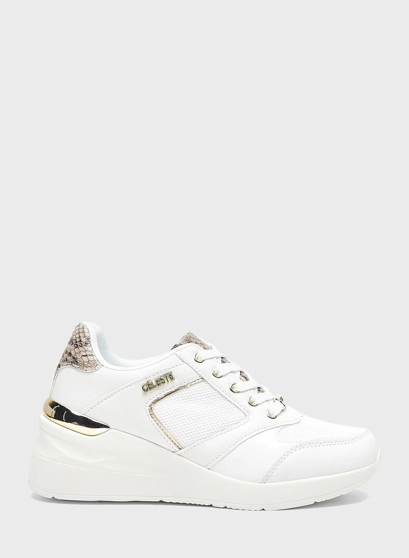 سيليست Lace Up Low Top Sneakers