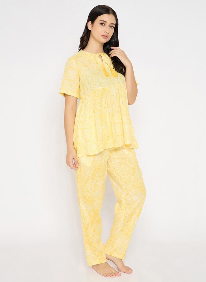 Clovia Printed Short Sleeve Peplum Top and Pyjama Set - Image 5