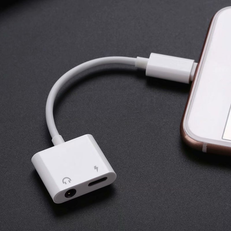 2-In-1 Charging Splitter White Compact Design Music Adapter - Stable Transmission High-Speed Charging Audio Output for Portable Devices - Image 3