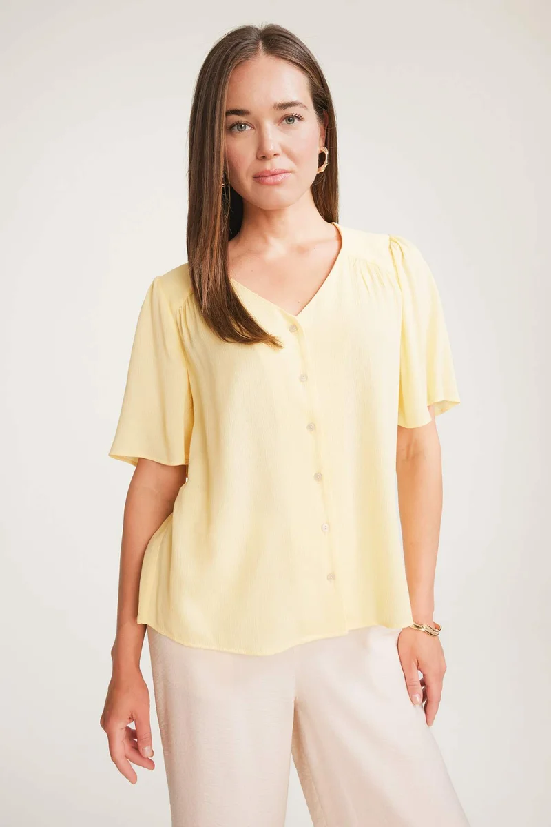 ديفاكتو Regular Fit V-Neck Crinkle Viscose Short Sleeve Shirt