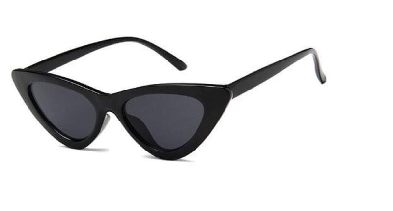Awestuffs Cat Eye Designer Vintage Polarized Sunglasses For Women ( Classic) (Black,Grey, Medium) Pack Of 1 - Image 1