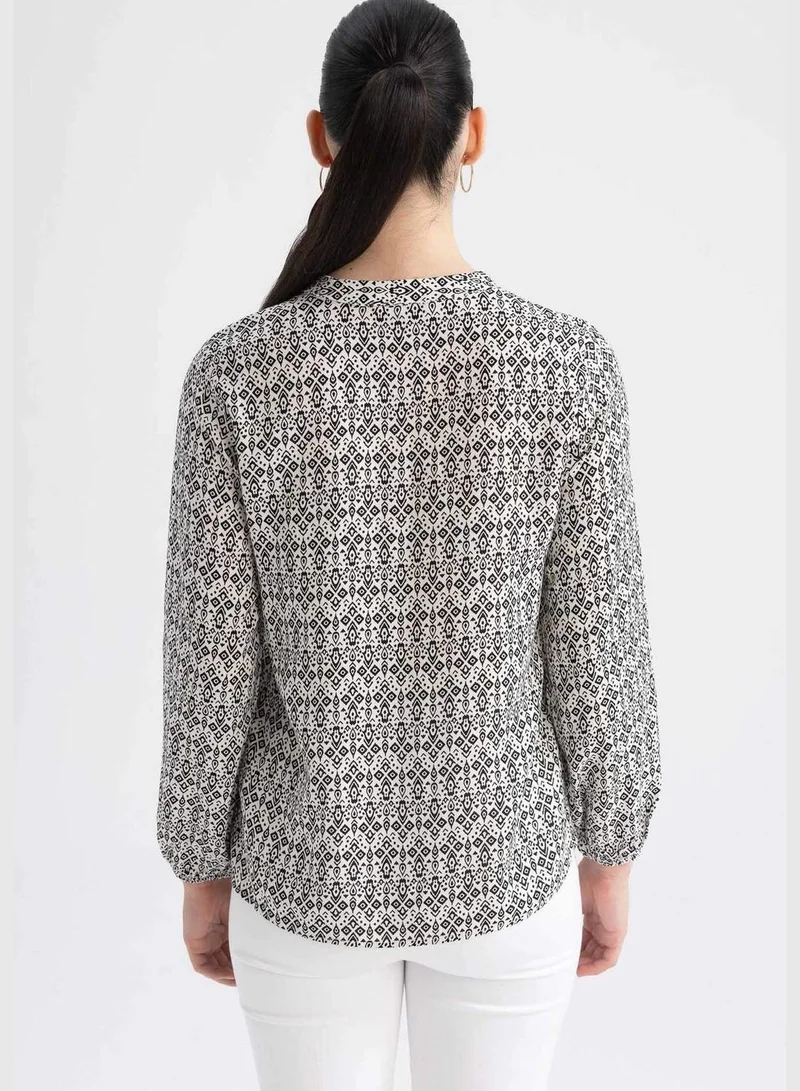 ديفاكتو Regular Long Sleeve Regular Fit Frilled Neck Blouse