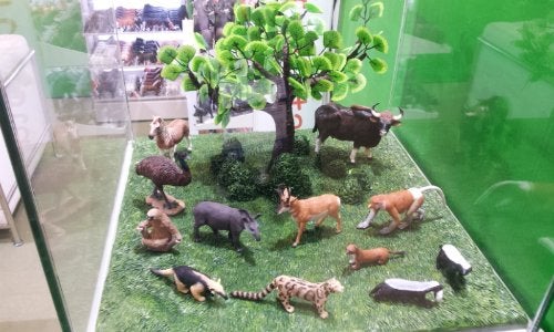 Animal Planet MOJO Woolly Mammoth Adult 1:20 Scale Realistic Prehistoric Extinct Animal Collection Hand Painted Toy Figurine - Image 4