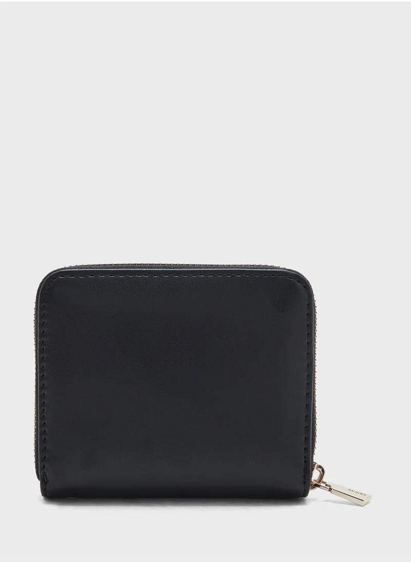 GUESS Laurel Slg Small Zip Around Wallet