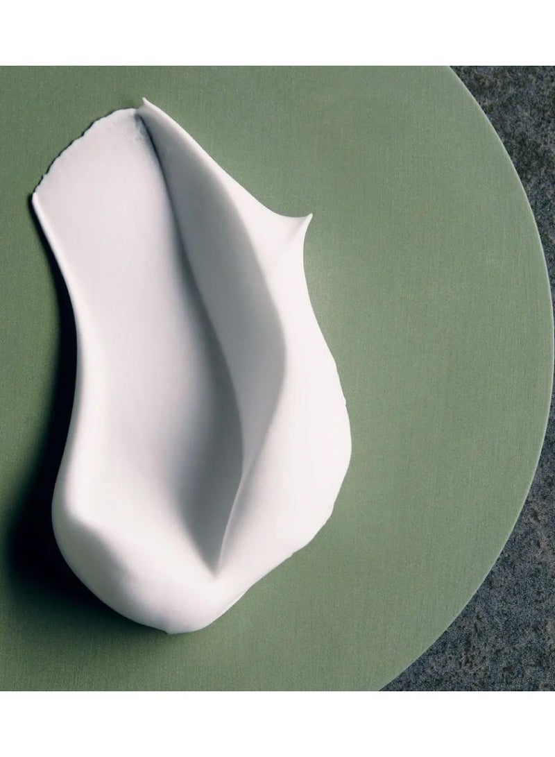 Nivea Shaving Foam Protect & Care Gentle and Effective 200ml - Image 2