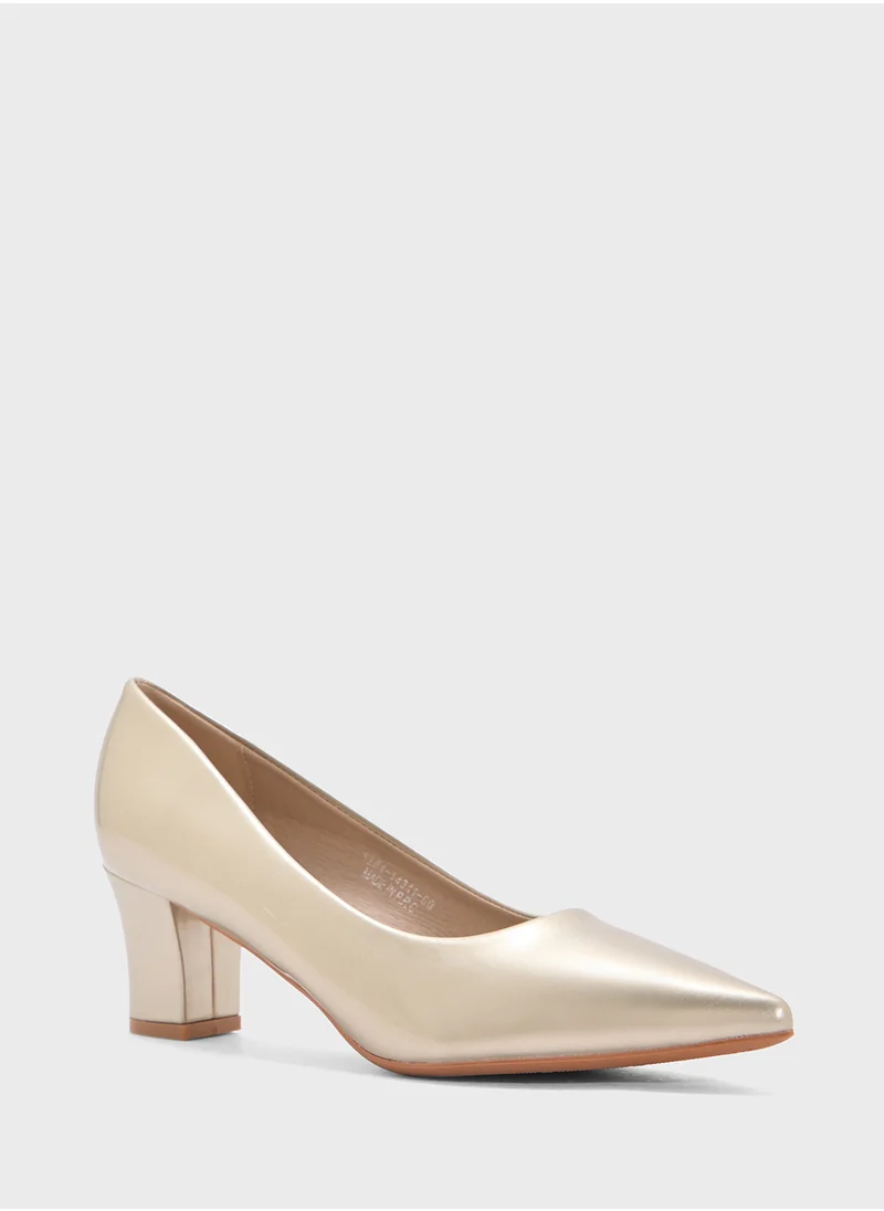 إس دي. فيلانو Mid Block Heel Pointed Pump
