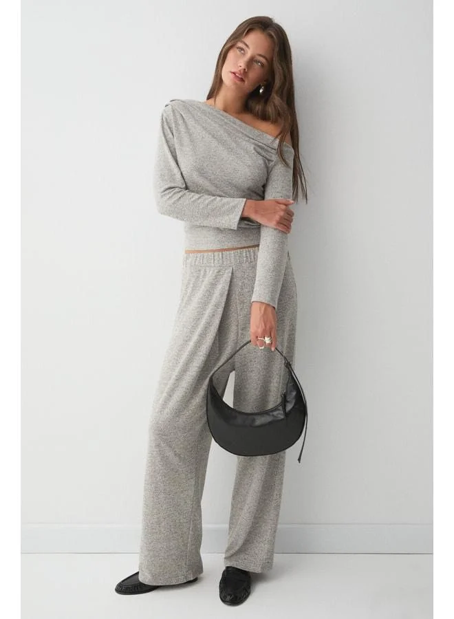 DELORE Women's Soft and Stretchy Fabric Asymmetrical Collar Drape Detail Grimelanj Top-Bottom Set.