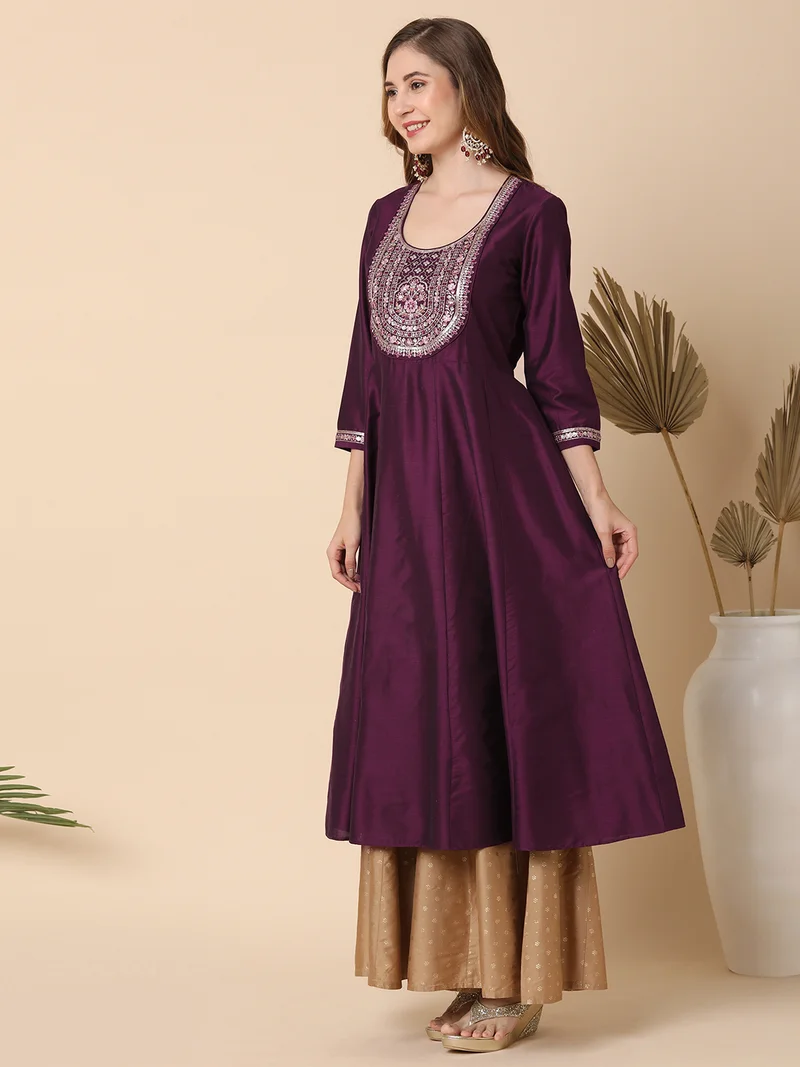 globus Globus Women Floral Embroidered & Sequinned Yoke Panelled Festive A-Line Kurta