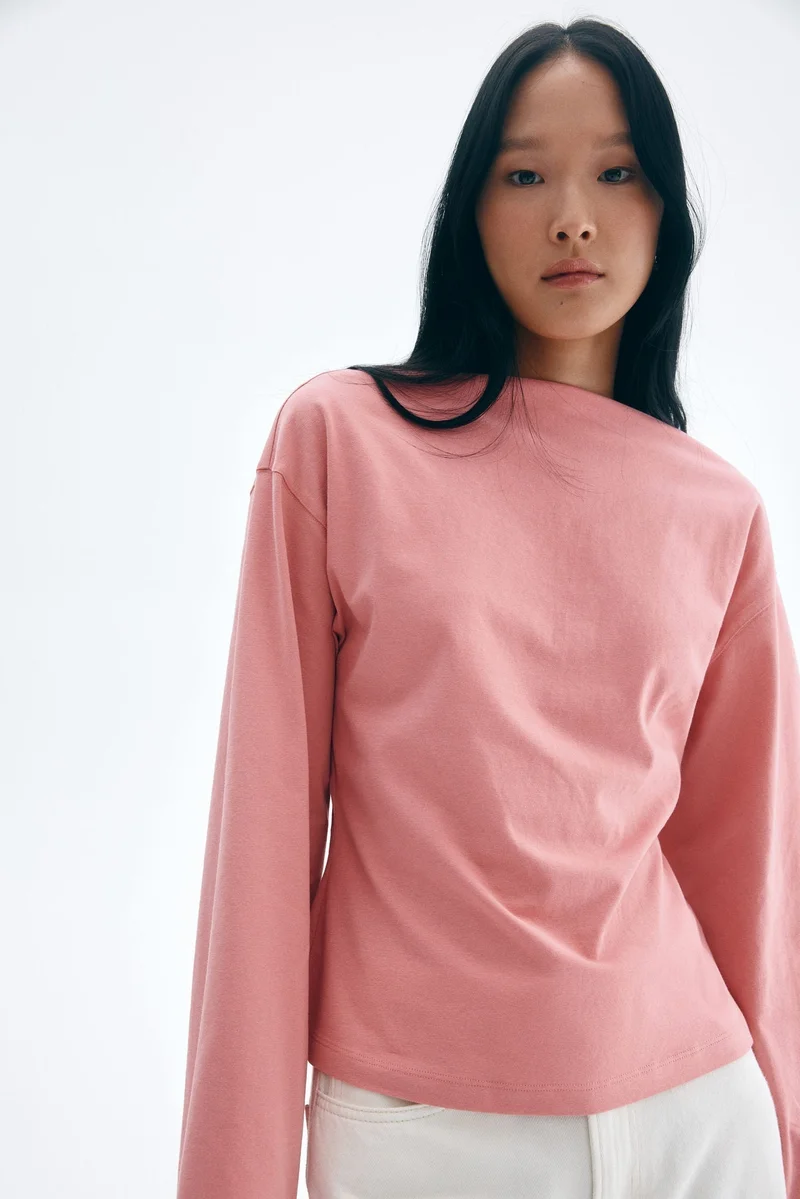 اتش اند ام بلوزة قطنية بقبة واسعة