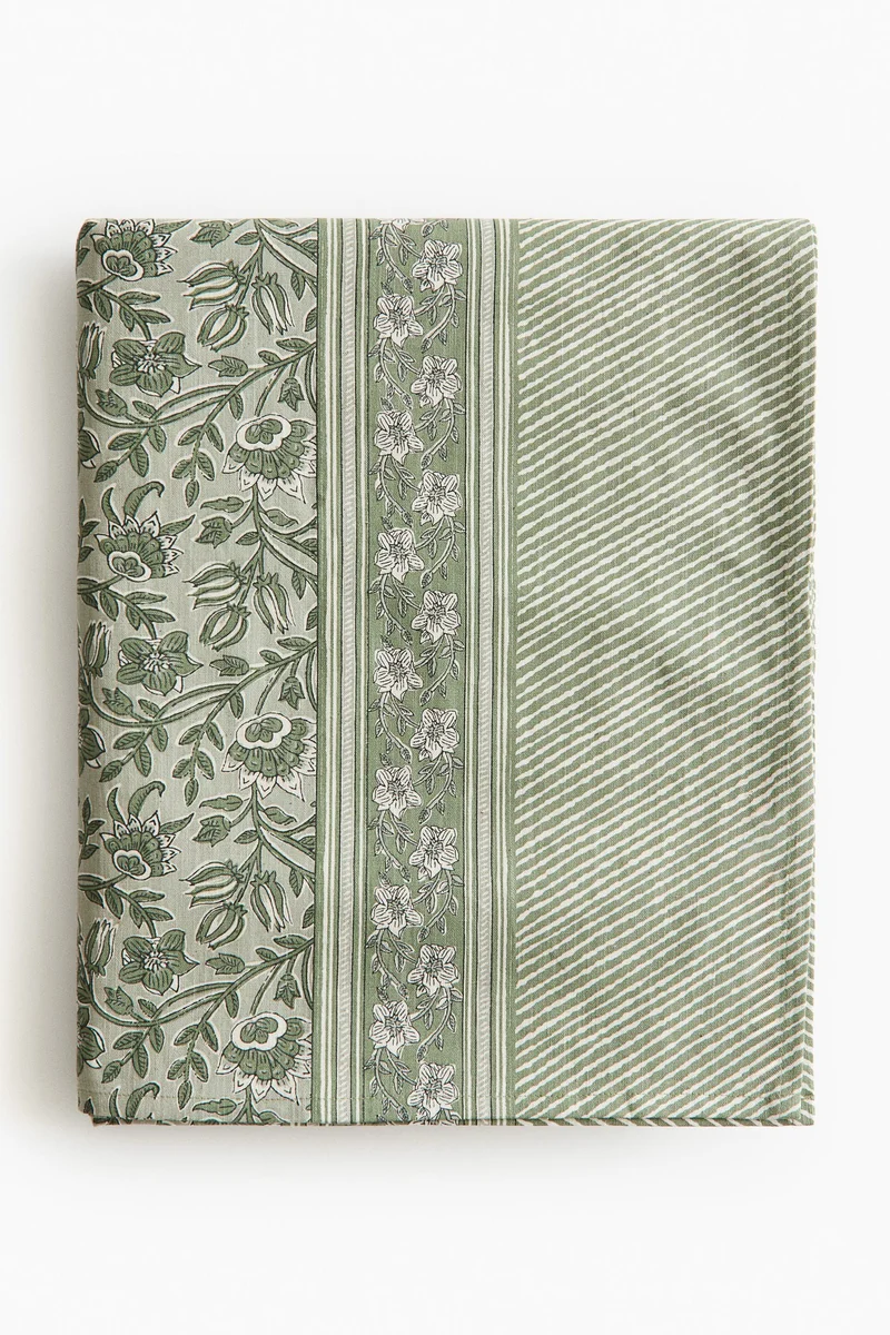 اتش اند ام مفرش طاولة من القطن المزين بنقوش