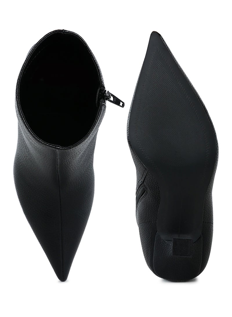 لندن راج حذاء نسائي من لندن راغ، مصنوع من الجلد الصناعي، بكعب مدبب يصل إلى الكاحل، باللون الأسود. - Image 4