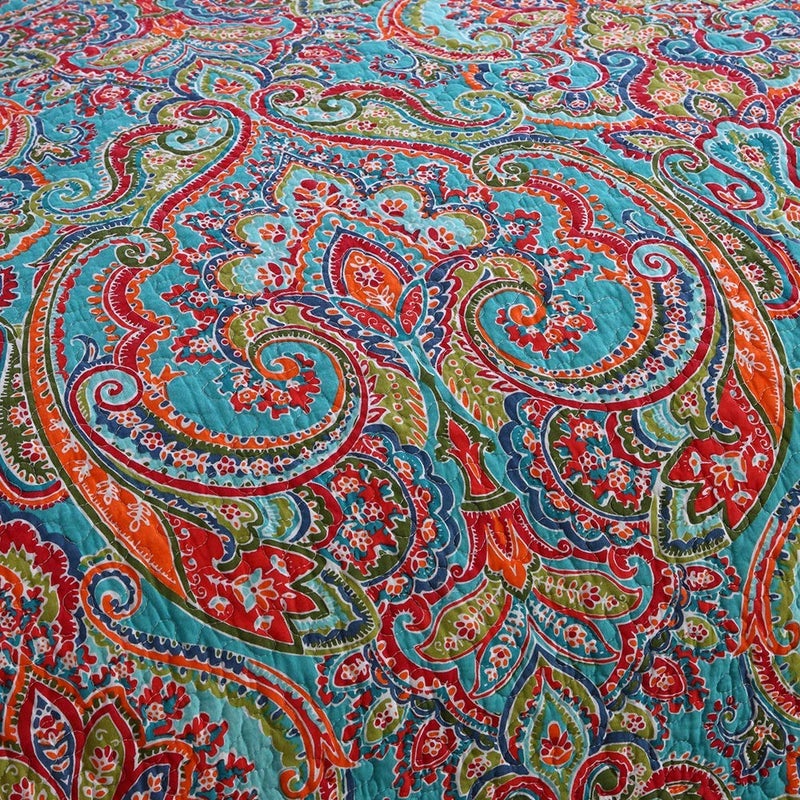 NEWLAKE Quilted Throw Blanket for Bed Couch Sofa, European Gorgeous Floral, 60X78 Inch - Image 3