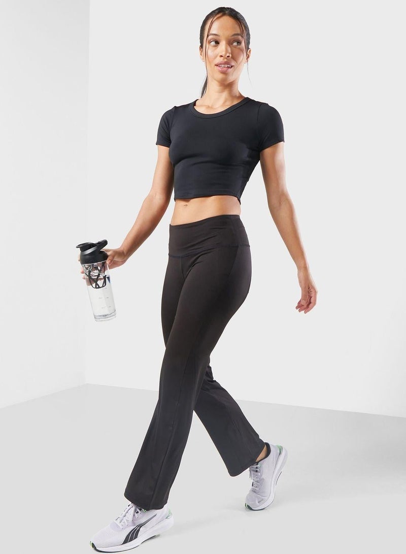 Nike تي شيرت قصير الأكمام ضيق للنساء من نايك ون دري-فيت - Image 4