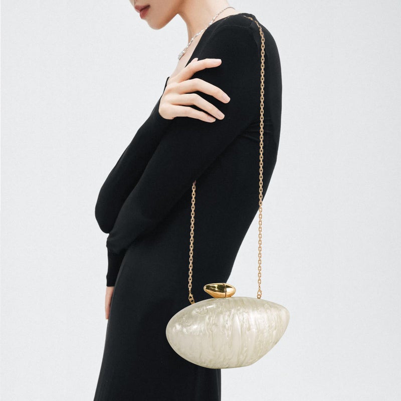 NEWROGENG Acrylic Shell Clutch Purse for Women, Marble Evening Bag with Magnetic Closure, Elegant Wedding Party Clutch Handbags, Marble White - Image 4