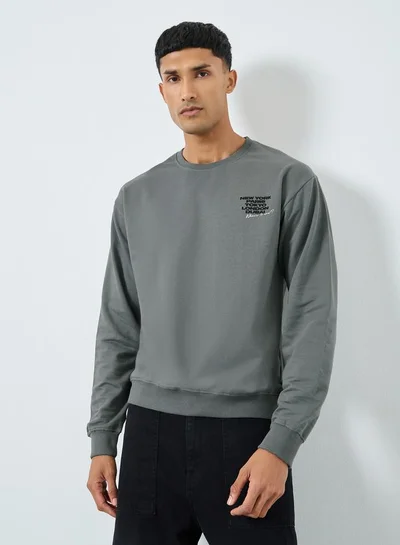 Styli Men Grey Relaxed Fit Slogan Print Sweatshirt