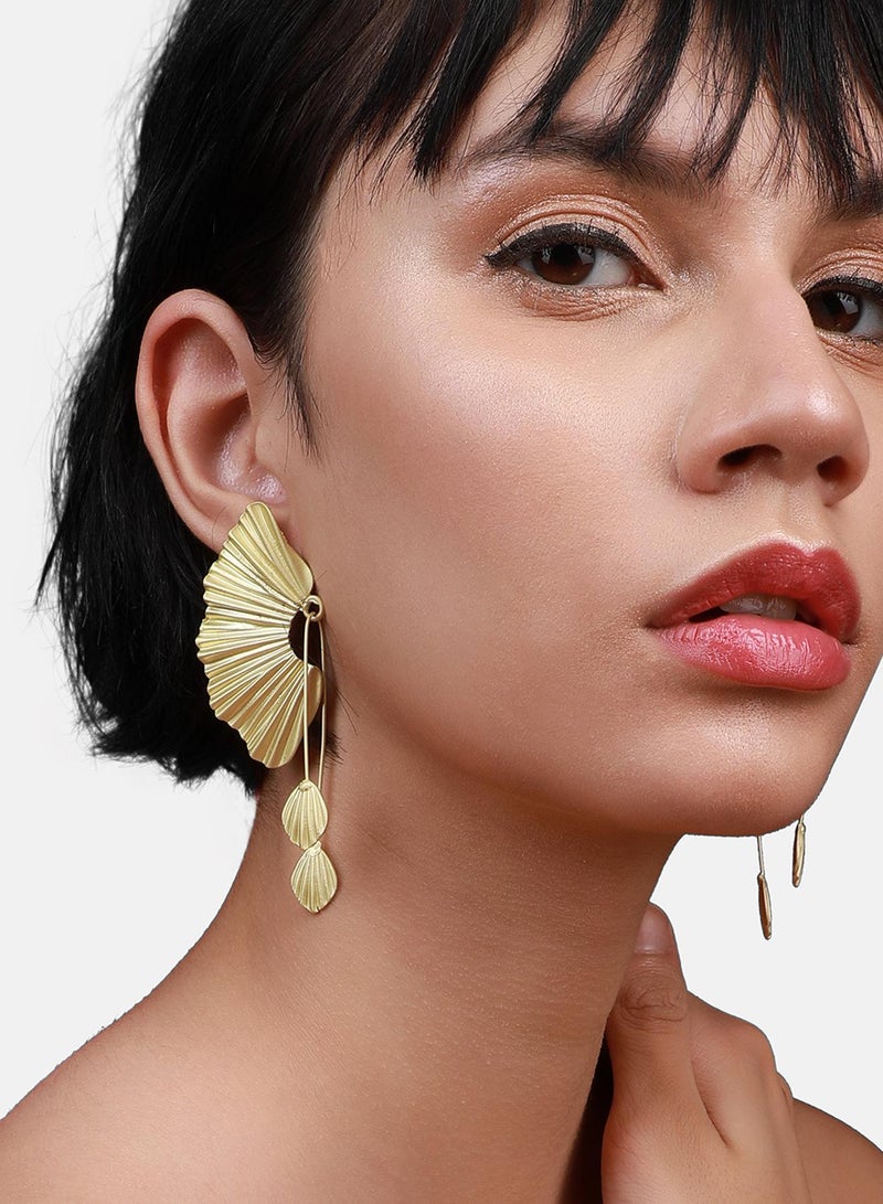 SOHI Timeless Glamour Captivating Artificial Drop Earring Jewellery - Image 1