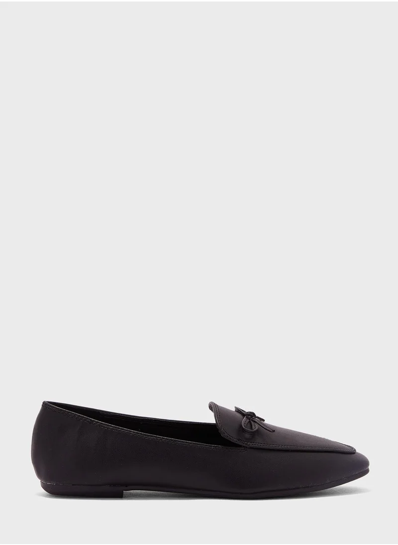 Vincci Flat Toe Moccasins