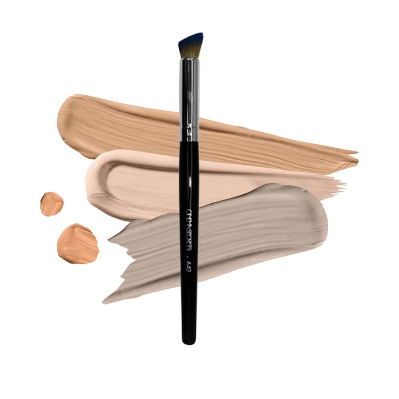 Cinema Secrets A42- Angled Concealer Brush - Image 3