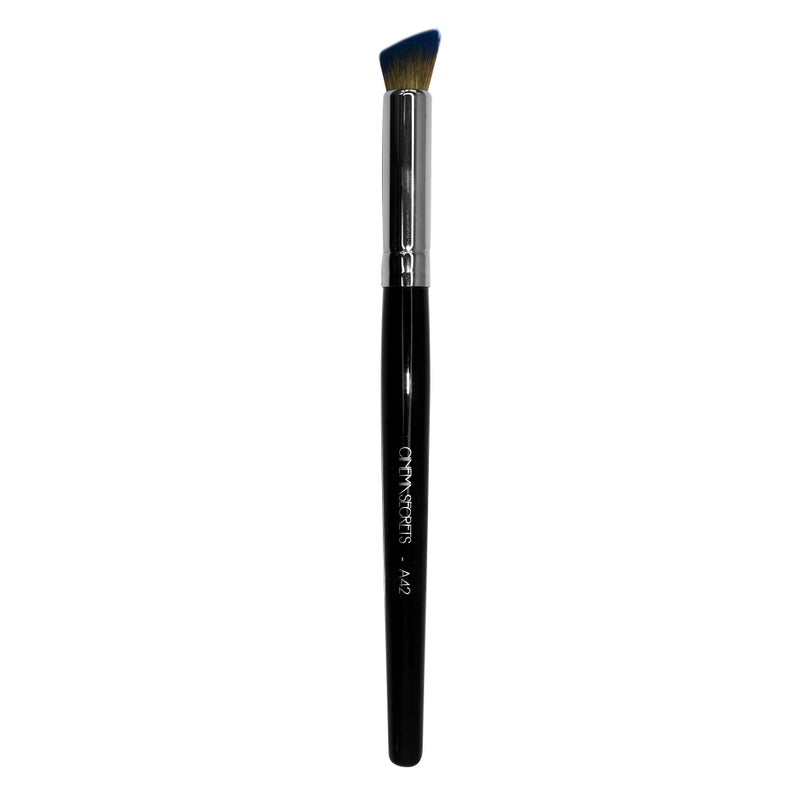 Cinema Secrets A42- Angled Concealer Brush - Image 1