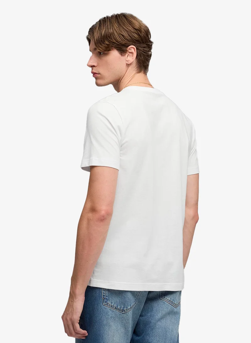 PUMA Cat Logo Graphic T-Shirt