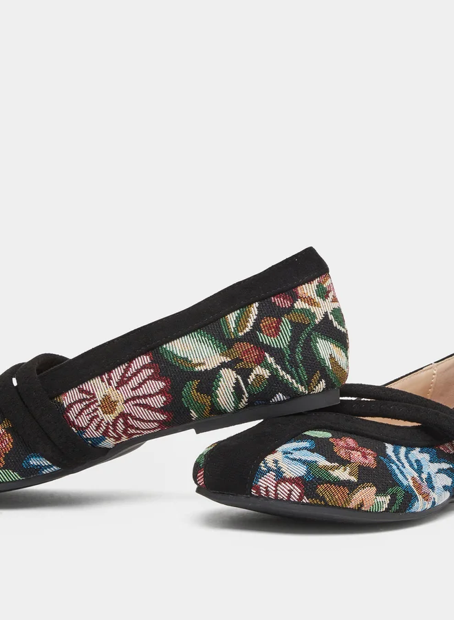 Styli Styli Black Floral Pattern Ballerina Shoes