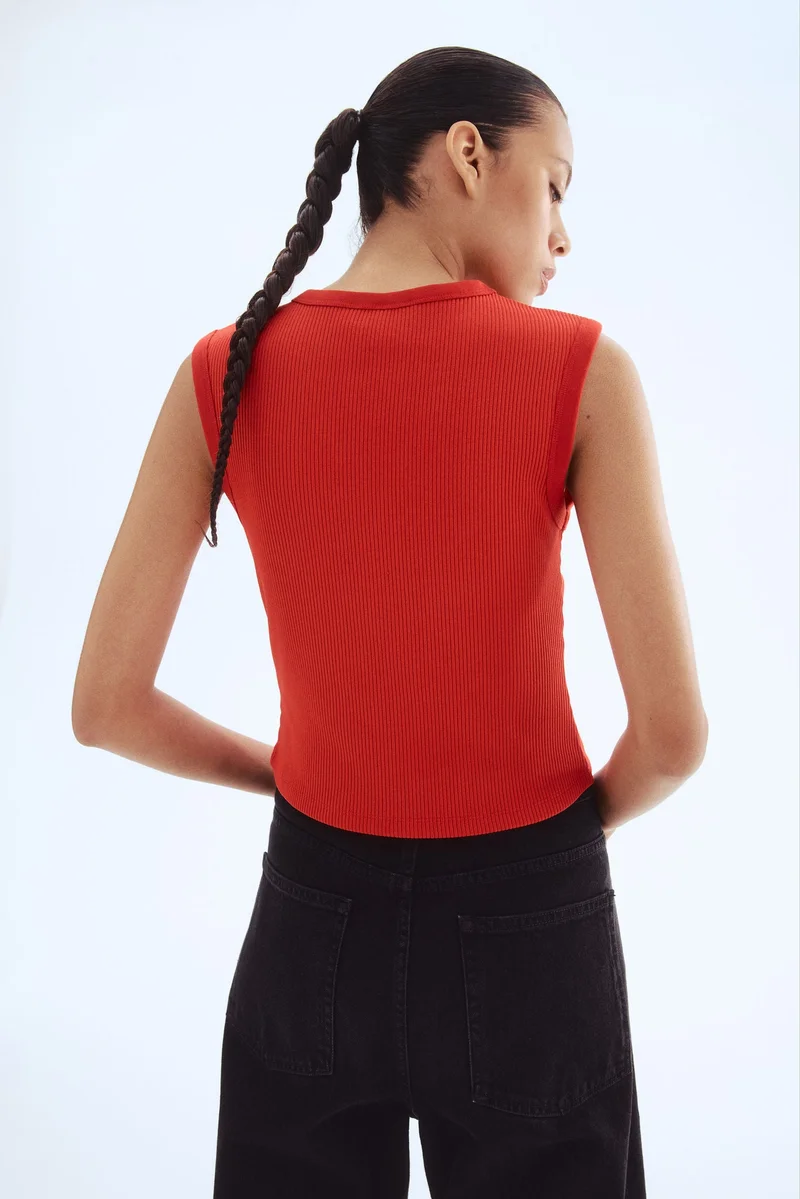 اتش اند ام فيست بأزرار أمامية