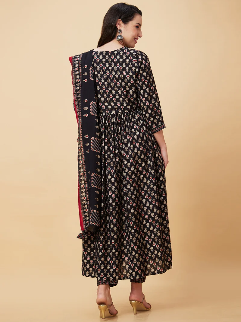 globus Women Black Floral Printed Regular Anarkali Kurta & Trousers With Dupatta