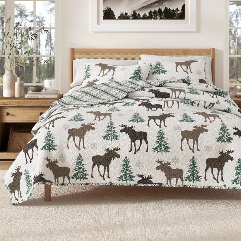 Great Bay Home Lodge Bedspread King Size Quilt with 2 Shams. Cabin 3-Piece Reversible All Season Quilt Set. Rustic Quilt Coverlet Bed Set. Wilderness Collection (Moose - Chocolate) - Image 1