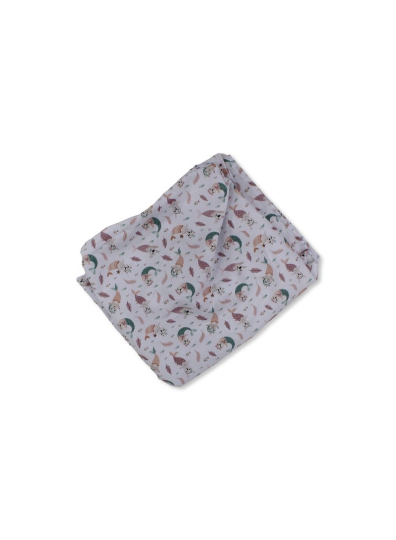 Petit bebe Cotton Baby Bed Sheet – Mermaid Print (120×60×8 cm) - Image 1