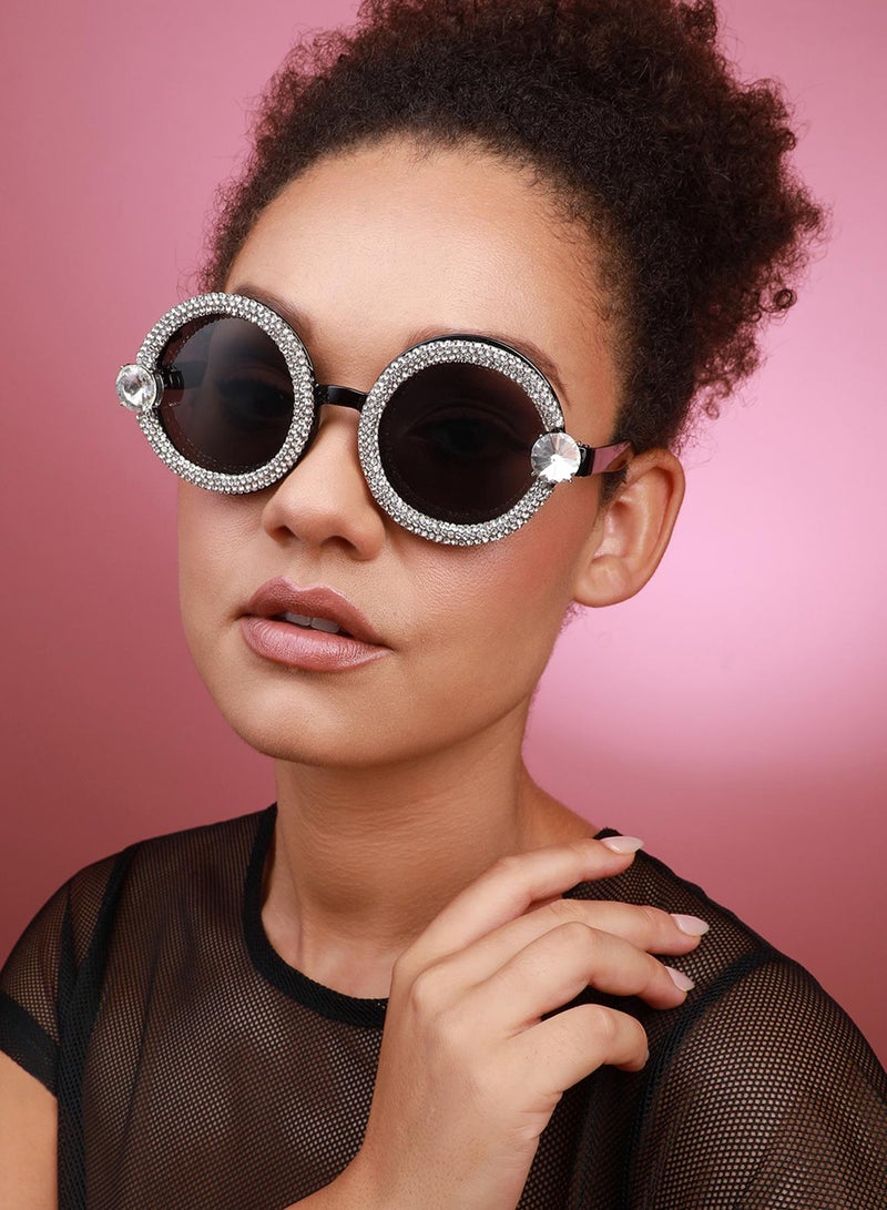 SOHI Sleek and Chic Embellished Artificial Sunglass Jewellery - Image 4