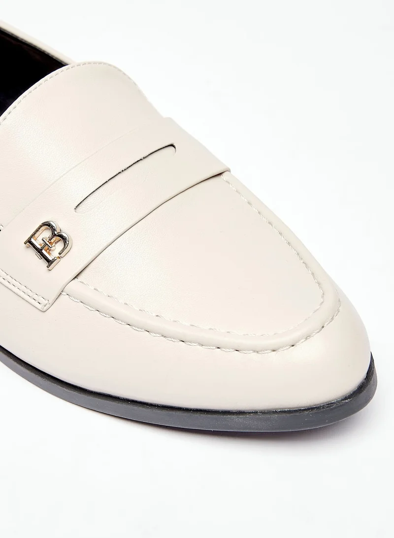 فلورا بيلا من شو إكسبرس Womens Solid Loafers with Metallic Accent
