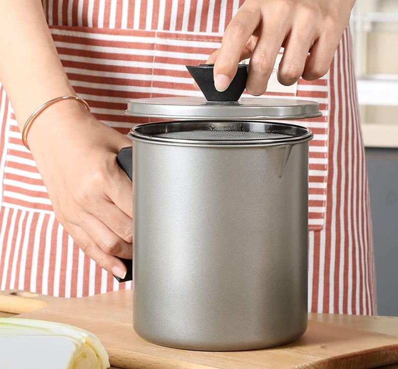 STHITI STHITI Grease Container with Stainless Steel Strainer 14L Container with Handle NonStick Coating Grease Strainer Can MultiPurpose Oil Storage Pot with Dustproof Lid and Tray Cooking Oil Holder  - Image 3