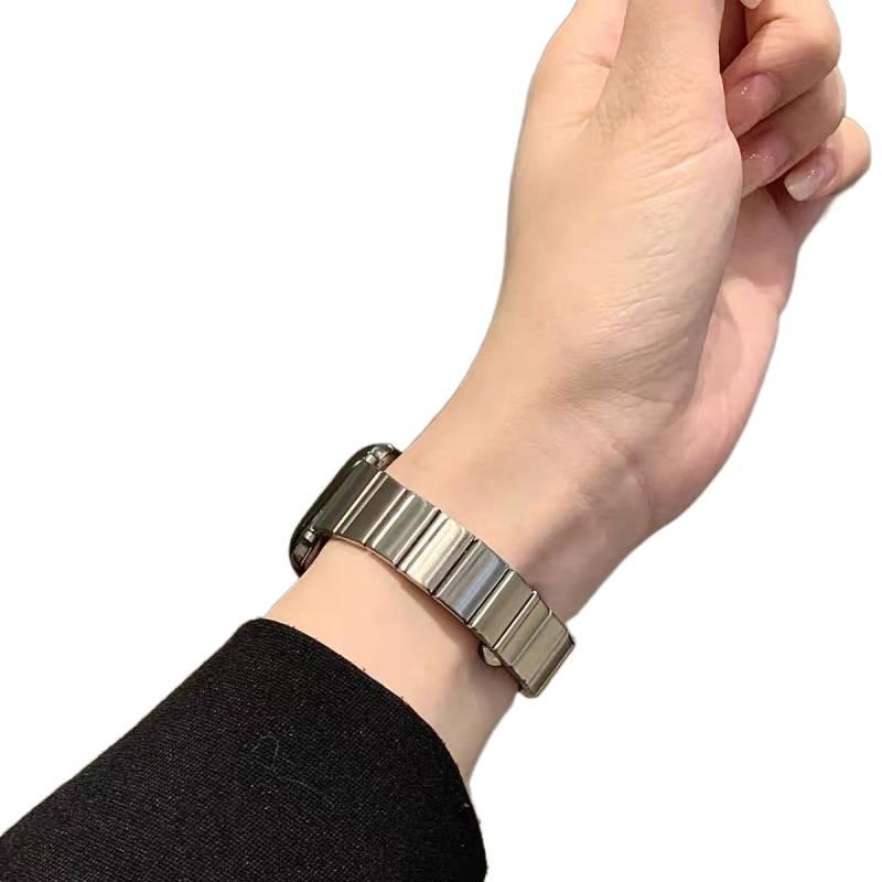 سوار ساعة ذكية سوار معدني من الستانلس ستيل متوافق باللون فضي قابل للتعديل مع Apple Watch بملاءمة قابلة للتعديل وحزام بديل بتصميم معدني أنيق للمكتب المنزلي للتنقل اليومي - Image 5