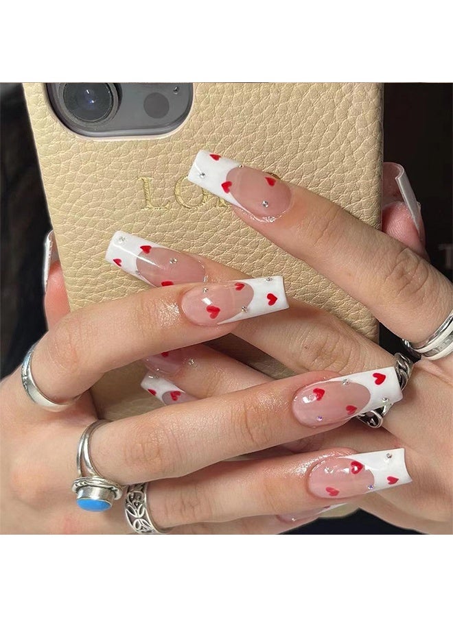 أظافر صناعية للضغط في عيد الحب، متوسطة الحجم، مربعة، أبيض مع حافة فرنسية، حجر الراين، قلب أحمر، تصاميم أظافر مزيفة، أظافر أكريليكية صناعية مع غراء للضغط، أظافر عيد الحب للنساء والفتيات، 24 قطعة - Image 1