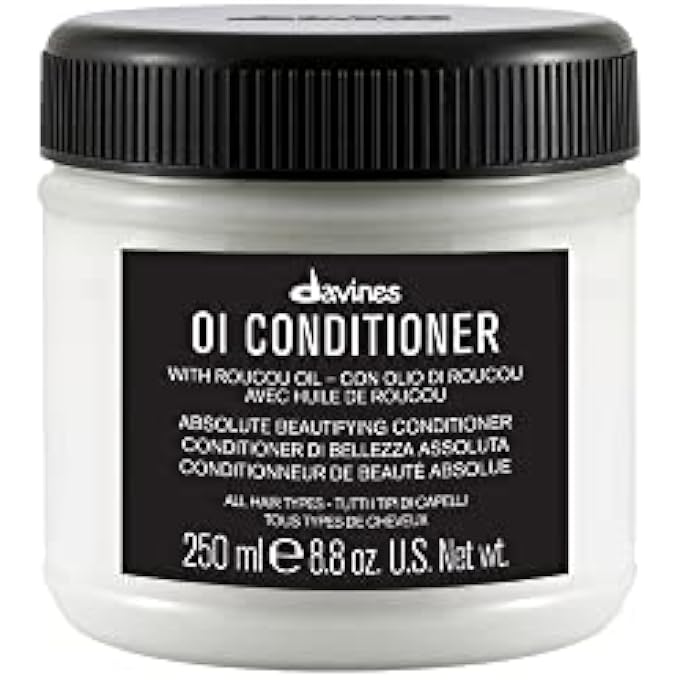 Davines OI CONDITIONER RICH DETANGLING CONDITIONER FOR ALL HAIR TYPES SOFT, HYDRATED HAIR WITH LUXIOUS SHINE, 8.8 OZ - Image 2