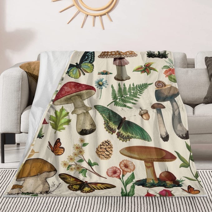 MUSHROOM BLANKET GIFTS FOR WOMEN SOFT COZY FLEECE FLANNEL MUSHROOM THROW BLANKET ALLSEASON FOR SOFA COUCH COTTAGECORE ROOM DECOR BLANKETS FOR ADULTS TEEN 60X50 INCHES
