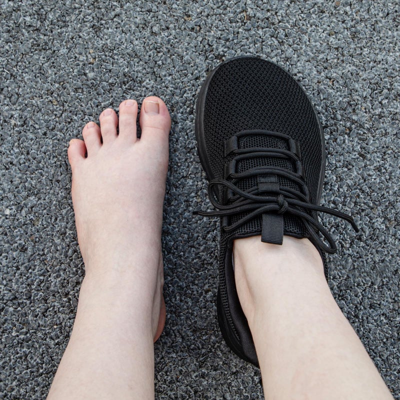 KOLILI Wide Toe Box Walking Shoes Women Hands Free Non Slip Work Shoes Tennis Athletics Gym Sports Sneakers All Black 7.5 US/39 EU - Image 2