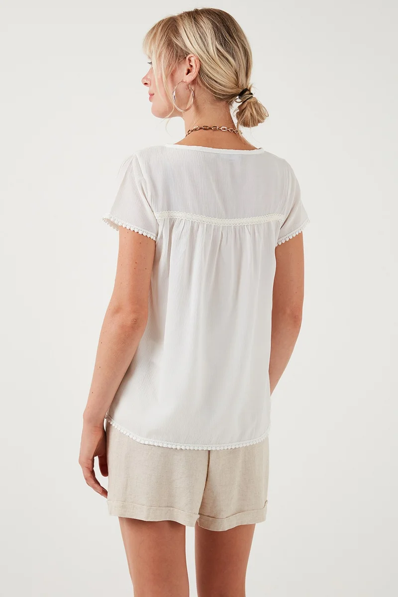 Lela Tie Collar Short Sleeve Regular Fit Blouse Women's Blouse 5865641