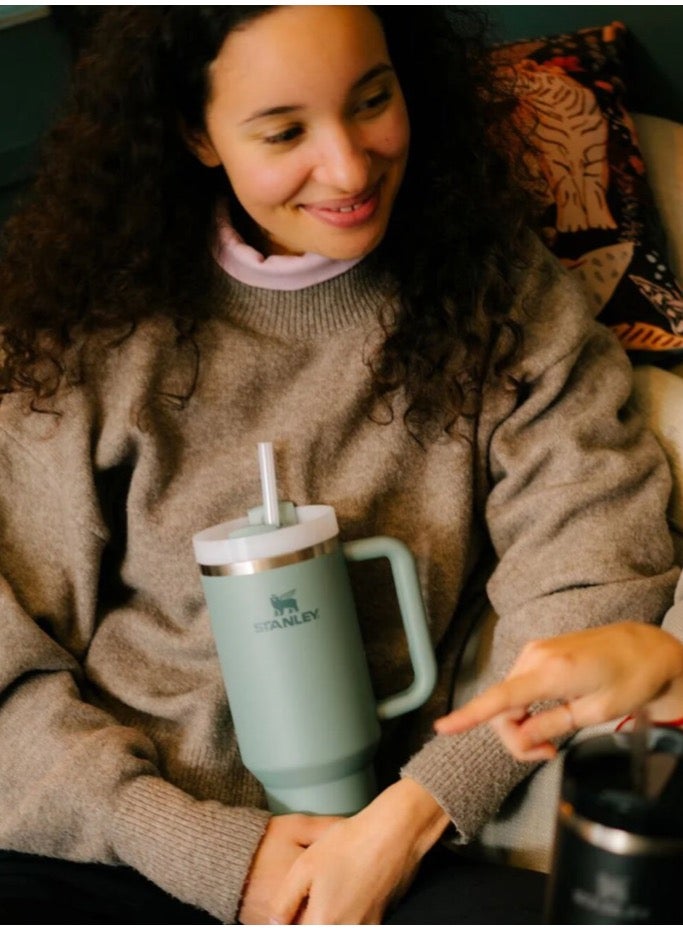 Stanley Stanley Quencher H2.0 FlowState Stainless Steel Vacuum Insulated Tumbler with Lid and Straw for Water, Iced Tea or Coffee, Smoothie and More, 40 oz - Image 4