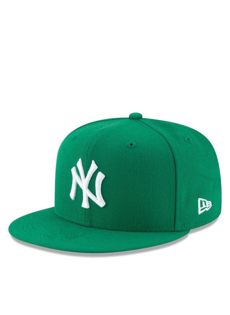 NEW ERA - NEW ERA: Your Go - To for a Fresh, Durable Green Baseball Cap in Trendy Fashion - Image 1