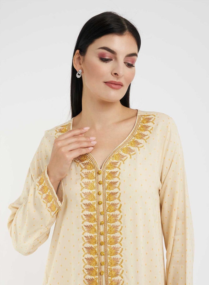 كشخة جلابية سادة بتطريز جانبي - Image 4