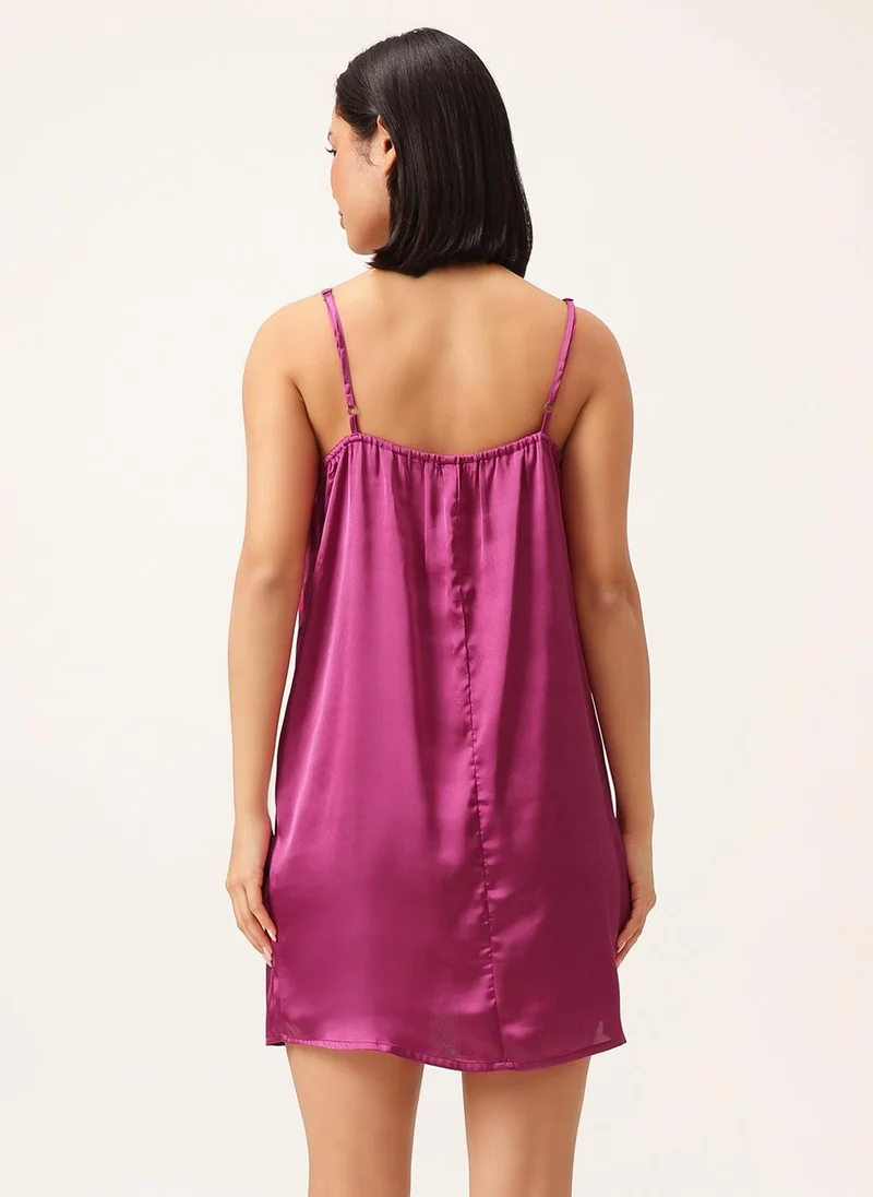 Clovia Clovia Chic Basic Short Night Dress & Pretty Florals Robe Set in Magenta - Satin