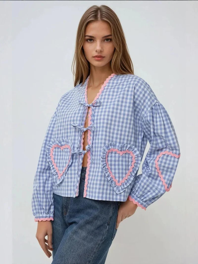 زوبعة قميص كاروهات بأكمام طويلة وياقة مع تفاصيل قلب