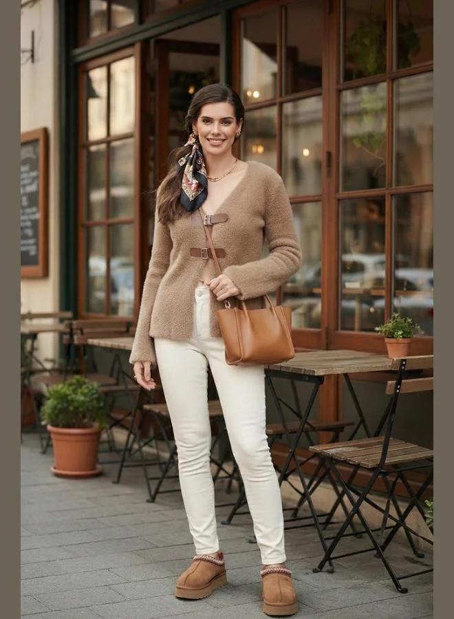 ليلا كارديجان نسائي ليلا بريميوم بقصة عادية وياقة على شكل حرف  وحزامين مزدوجين من القطيفة