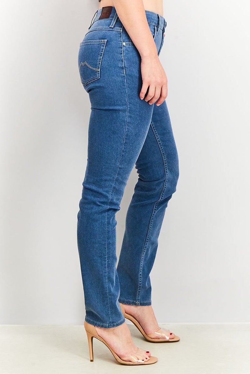 MUSTANG جينز ضيق بخمسة جيوب للنساء، مغسول باللون الأزرق - Image 2